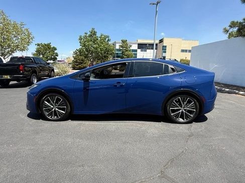 Used 2026 Toyota Prius Limited w/ Limited Premium Package FWD image 4