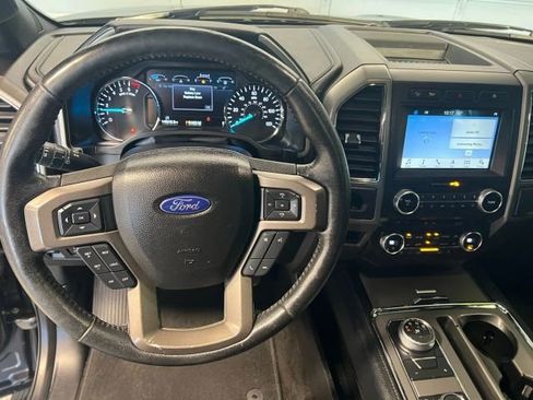 Used 2018 Ford Expedition Max XLT w/ Equipment Group 202A image 8