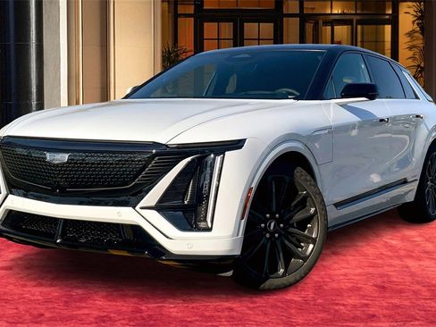 New 2026 Cadillac Lyriq V image 1
