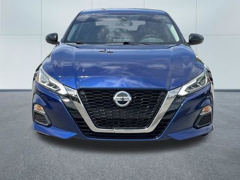 Used 2021 Nissan Altima 2.5 SR FWD image 12