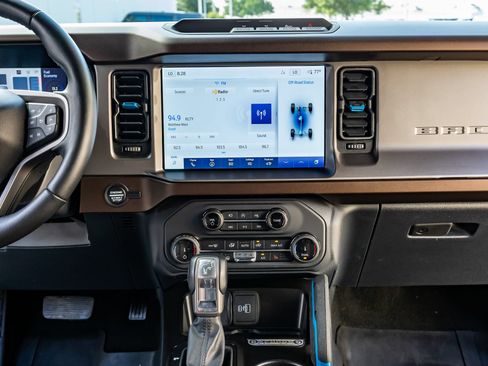 Used 2022 Ford Bronco Outer Banks AWD/4WD image 23