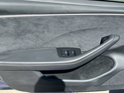Used 2025 Tesla Model 3 Long Range AWD/4WD image 17