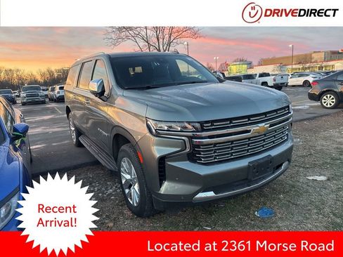 Used 2023 Chevrolet Suburban Premier image 1