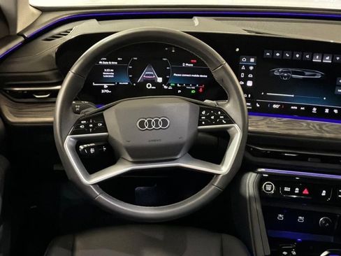 Used 2025 Audi Q5 Premium w/ Convenience Package AWD/4WD image 11