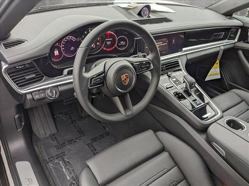 Used 2023 Porsche Panamera image 12