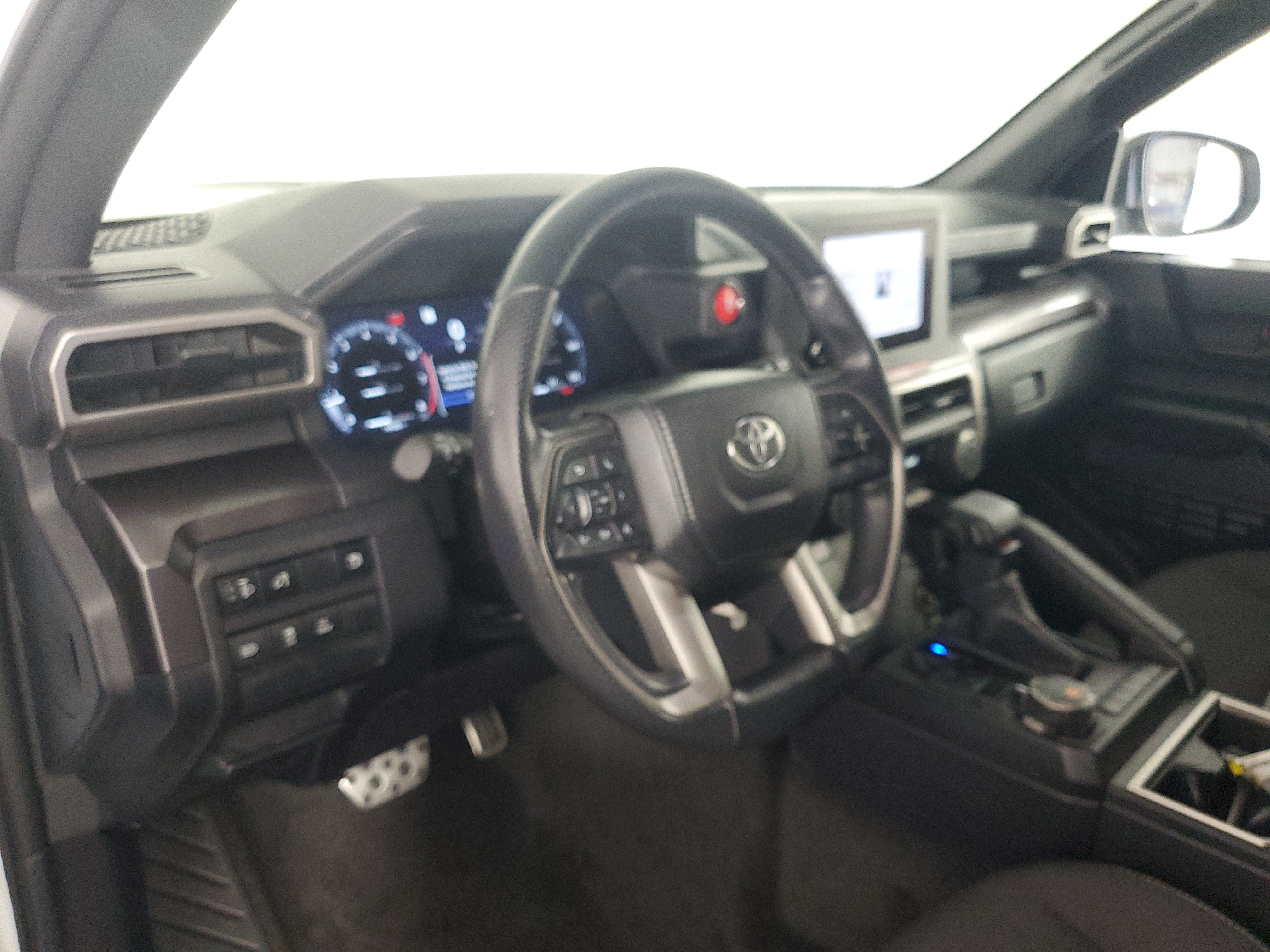 Used 2025 Toyota 4Runner TRD Sport AWD/4WD image 12
