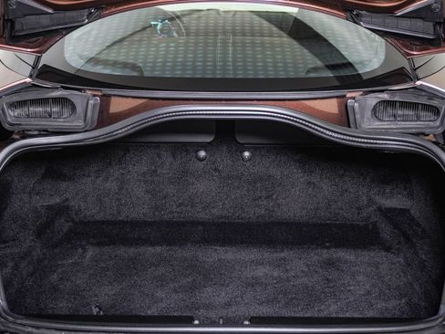 Used 2024 Aston Martin DB12 Coupe RWD image 33