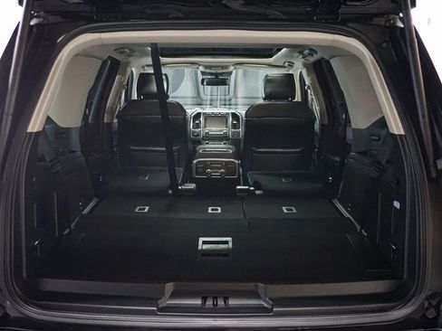 Used 2019 Ford Expedition Platinum image 49