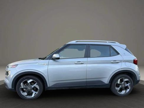 Used 2020 Hyundai Venue SEL w/ Convenience + Premium Package FWD image 8
