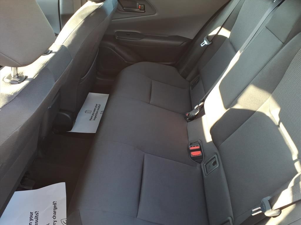 Certified 2025 Toyota Prius LE FWD image 13