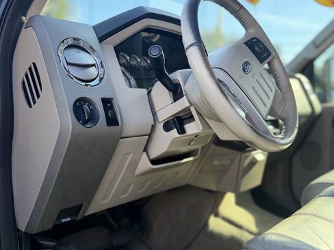 Used 2008 Ford F350 Lariat image 12