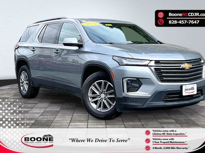 Used 2023 Chevrolet Traverse LT