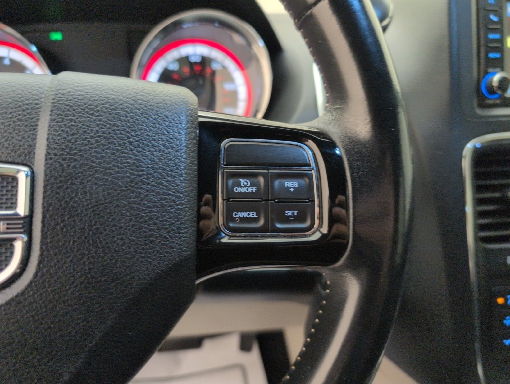 Used 2017 Dodge Grand Caravan SXT FWD image 36