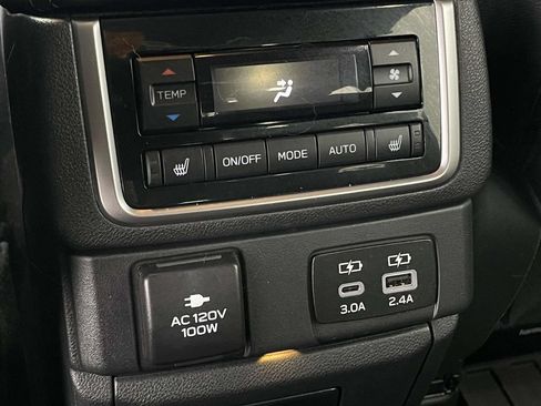 Used 2024 Subaru Ascent Touring AWD/4WD image 5