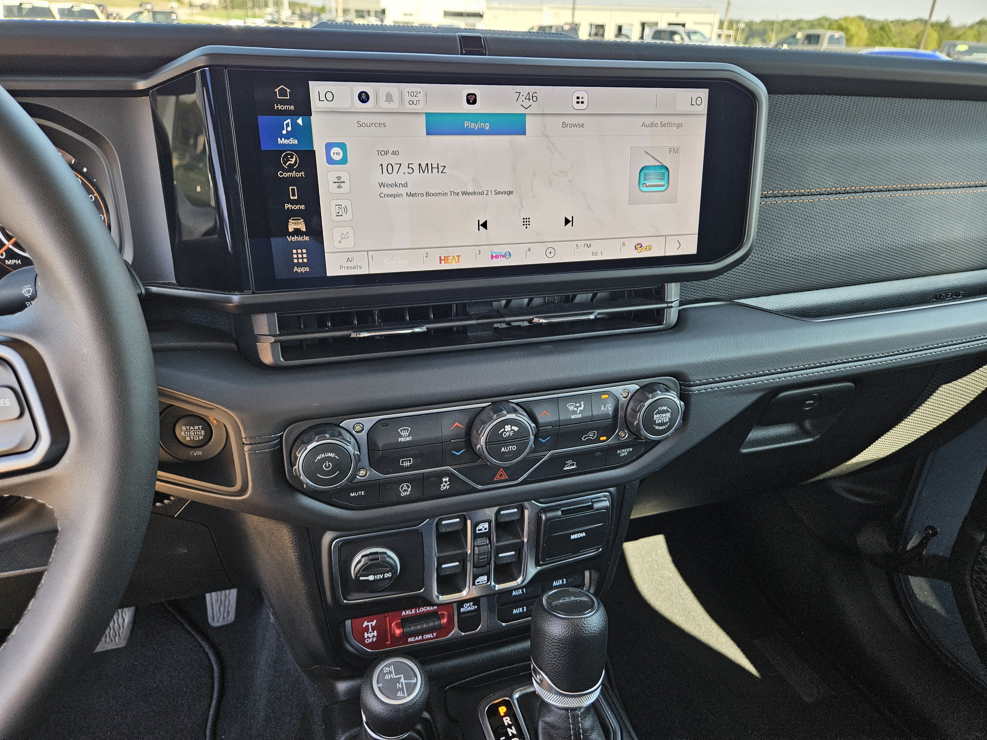 Used 2026 Jeep Gladiator Mojave AWD/4WD image 21
