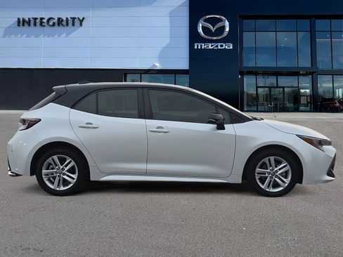 Used 2021 Toyota Corolla SE image 3