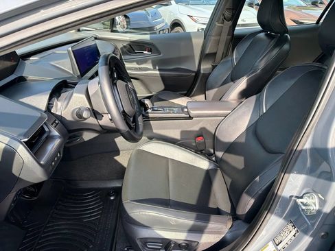 Used 2023 Toyota Prius Limited AWD/4WD image 22