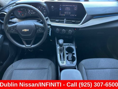 Used 2024 Chevrolet Trax LS w/ Driver Confidence Package FWD image 15
