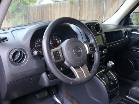 Used 2015 Jeep Patriot Limited w/ Sun/Sound Group FWD image 15