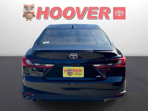 Used 2025 Toyota Camry SE FWD image 6