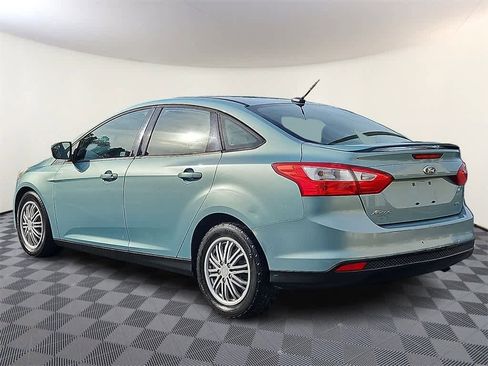 Used 2012 Ford Focus SE image 3