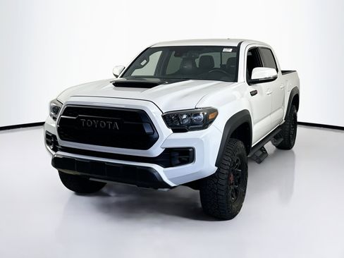 Used 2018 Toyota Tacoma TRD Pro image 1