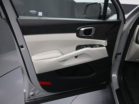 New 2025 Kia Sorento EX w/ Panoramic Sunroof Package AWD/4WD image 10