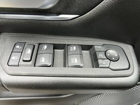 Used 2025 RAM 1500 Big Horn AWD/4WD image 12