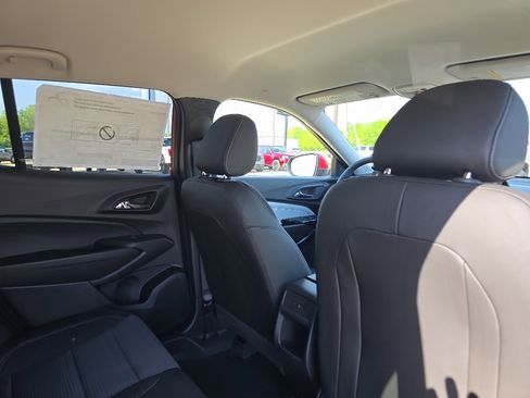 New 2026 Chevrolet Trax LT w/ Driver Confidence Package FWD image 16