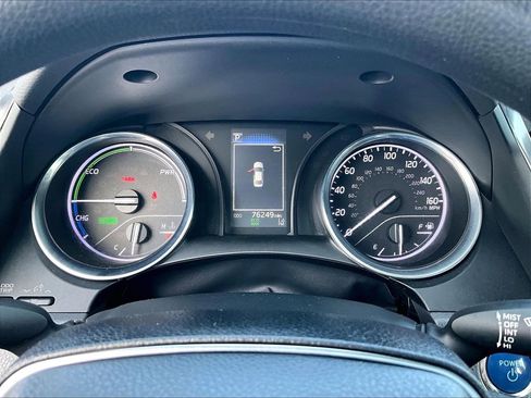 Used 2020 Toyota Camry LE image 16