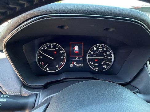 Used 2025 Subaru Legacy Premium AWD/4WD image 29
