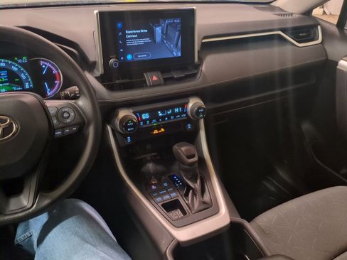 Used 2023 Toyota RAV4 XLE image 20