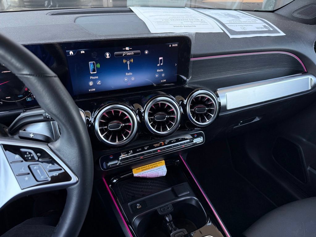 Used 2026 Mercedes-Benz GLB 250 image 21