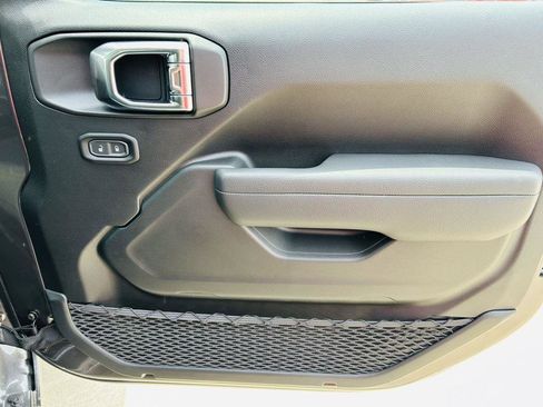 New 2025 Jeep Gladiator Sport image 30