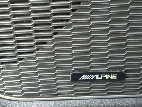 Certified 2022 Jeep Grand Cherokee L Limited image 32