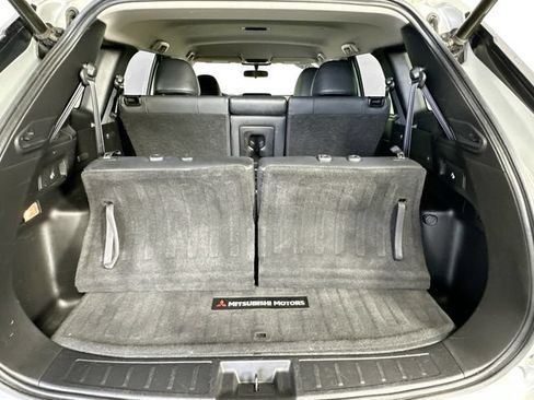Used 2022 Mitsubishi Outlander SE AWD/4WD image 32