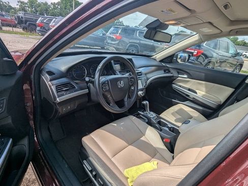 Used 2015 Honda Crosstour EX-L image 18
