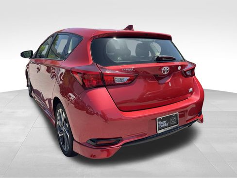 Used 2018 Toyota Corolla iM FWD image 7