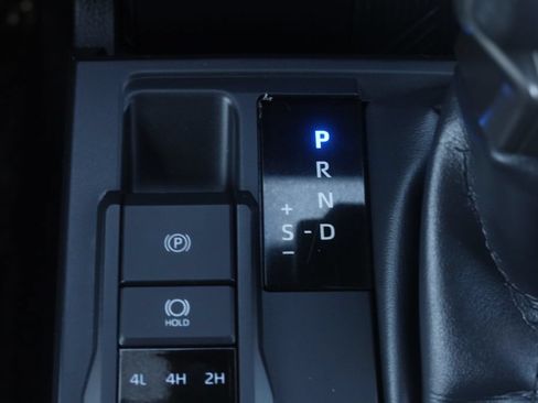 Used 2024 Toyota Tacoma SR5 AWD/4WD image 14