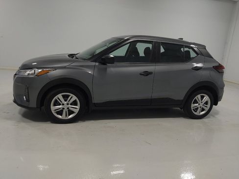 Used 2024 Nissan Kicks S FWD image 2