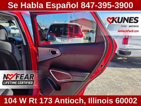 Used 2025 Kia Soul LX w/ LX Technology Package FWD image 31