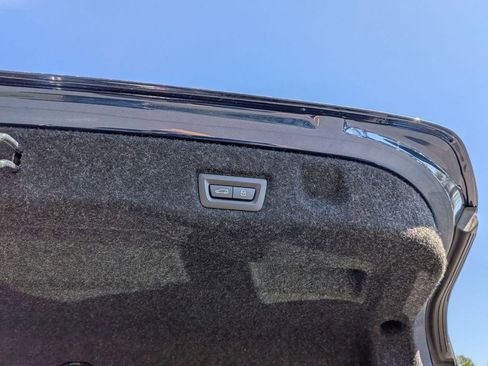 New 2026 BMW 550e xDrive w/ Premium Package AWD/4WD image 40