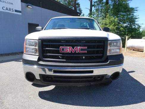 Used 2010 GMC Sierra 1500 W/T w/ Skid Plate Package AWD/4WD image 2