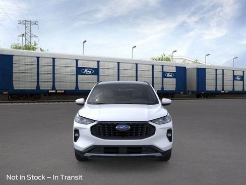 New 2026 Ford Escape SE w/ Class II Trailer Tow Package image 6