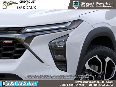 New 2026 Chevrolet Trax RS w/ Sunroof Package FWD image 10