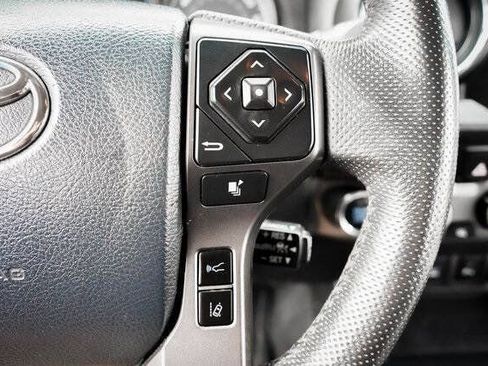 Used 2020 Toyota Tacoma TRD Sport w/ Technology Package AWD/4WD image 17