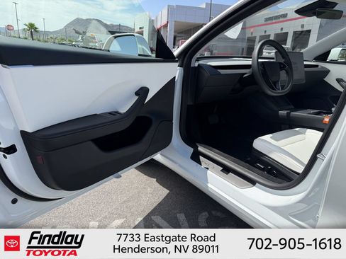 Used 2025 Tesla Model 3 RWD image 5