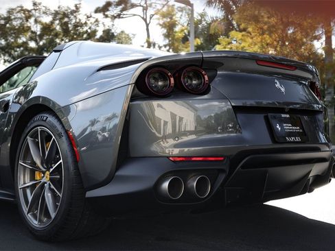 Certified 2022 Ferrari 812 GTS Base image 14