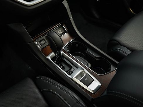 New 2025 Subaru Ascent Touring w/ Popular Package #2 image 28