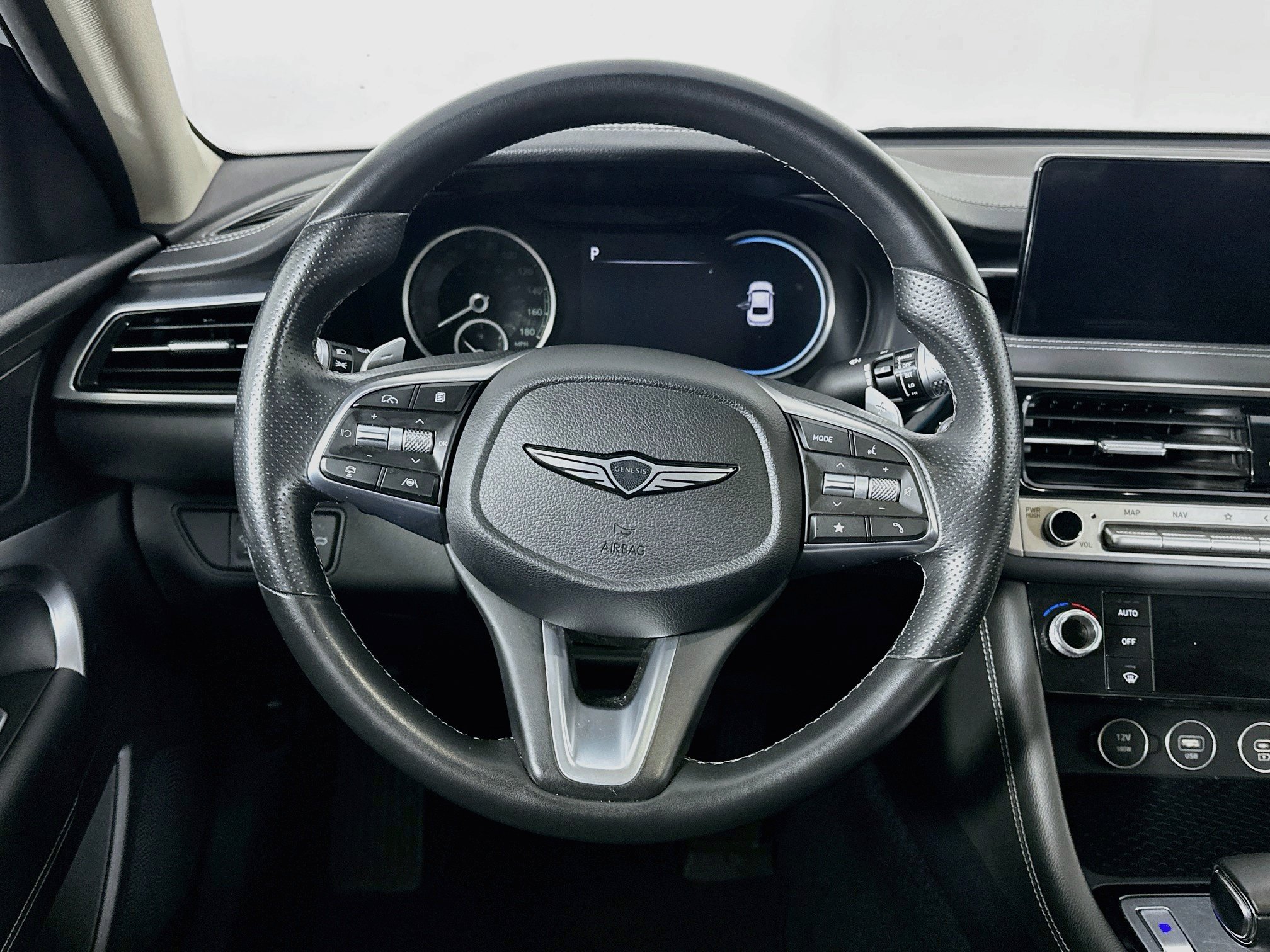 Used 2025 Genesis G70 2.5T RWD image 18